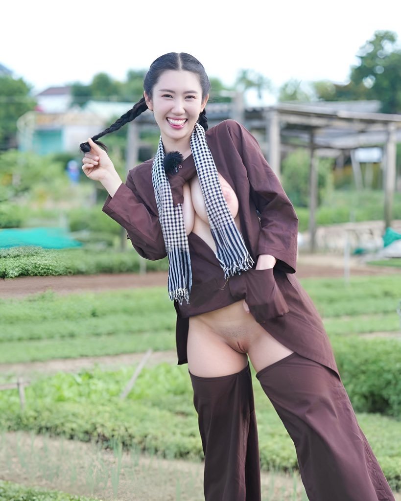 Bắn tinh Thuý Ngân Lồn to nhất showbiz việt nam. cumtribute vietnamese #u4MHnaGP